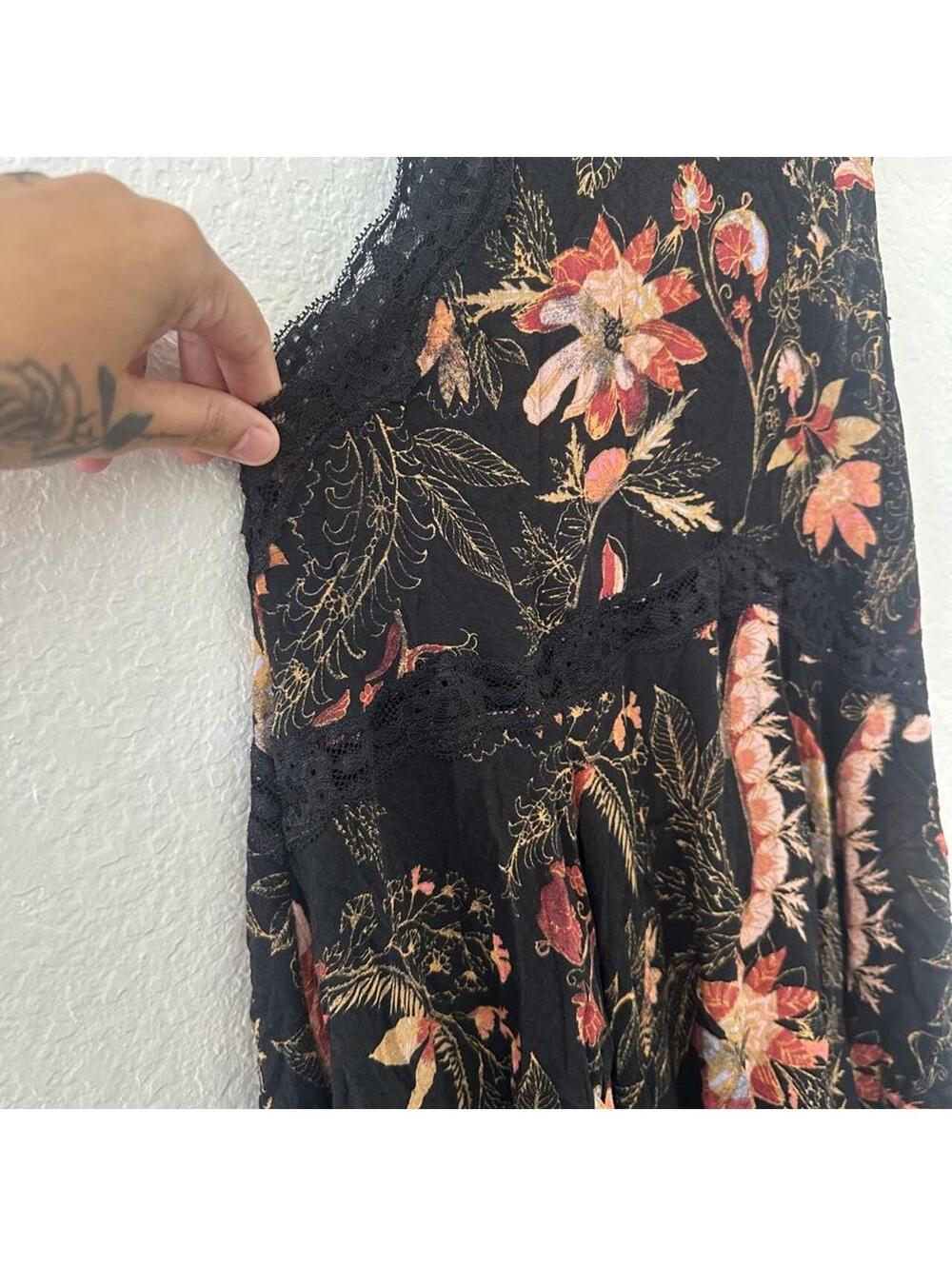 Free People Black floral midi dress with lace trim - Picture 2 of 4